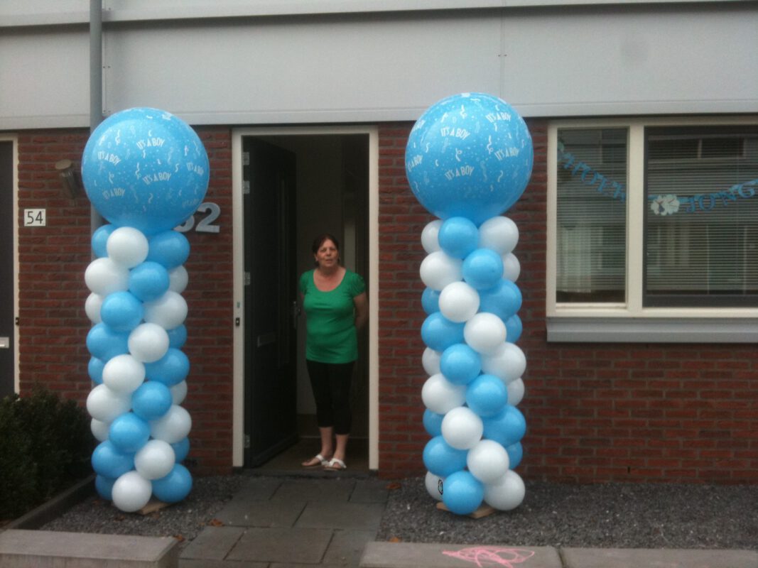 Ballonpilaren blauw en wit geboorte