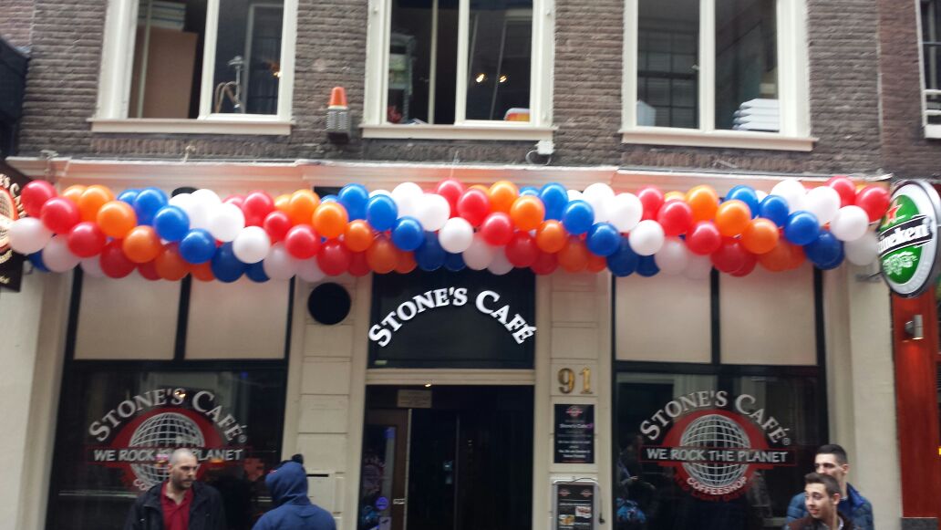 Ballonslinger Stones cafe amsterdam