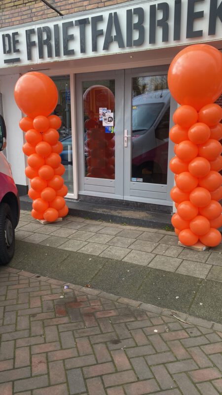 Oranje ballonpilaren Frietfabriek Amstelveen