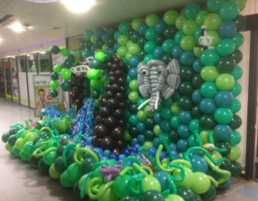 ballonnenmuur jungle winkelcentrum wormer