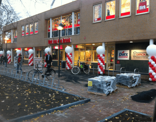 ballonpilaren opening Dirk van den Broek Supermarkt