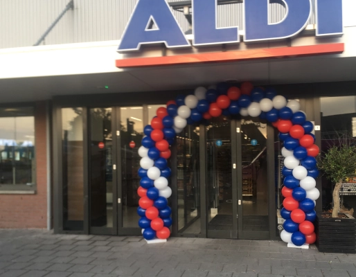 Ballonboog opening Aldi Supermarkt
