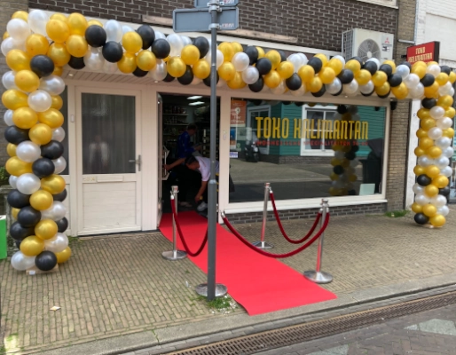 Ballonboog opening toko kalimantan in Zaandam