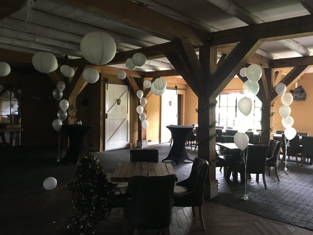 Helium ballonnen decoratie trouwen Ruiterhuys Castricum