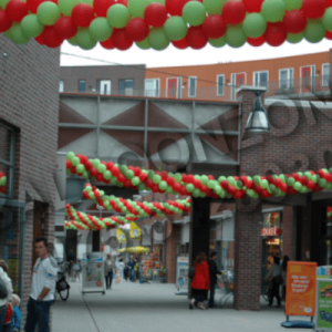 Ballonslingers opening winkelcentrum Assendelft
